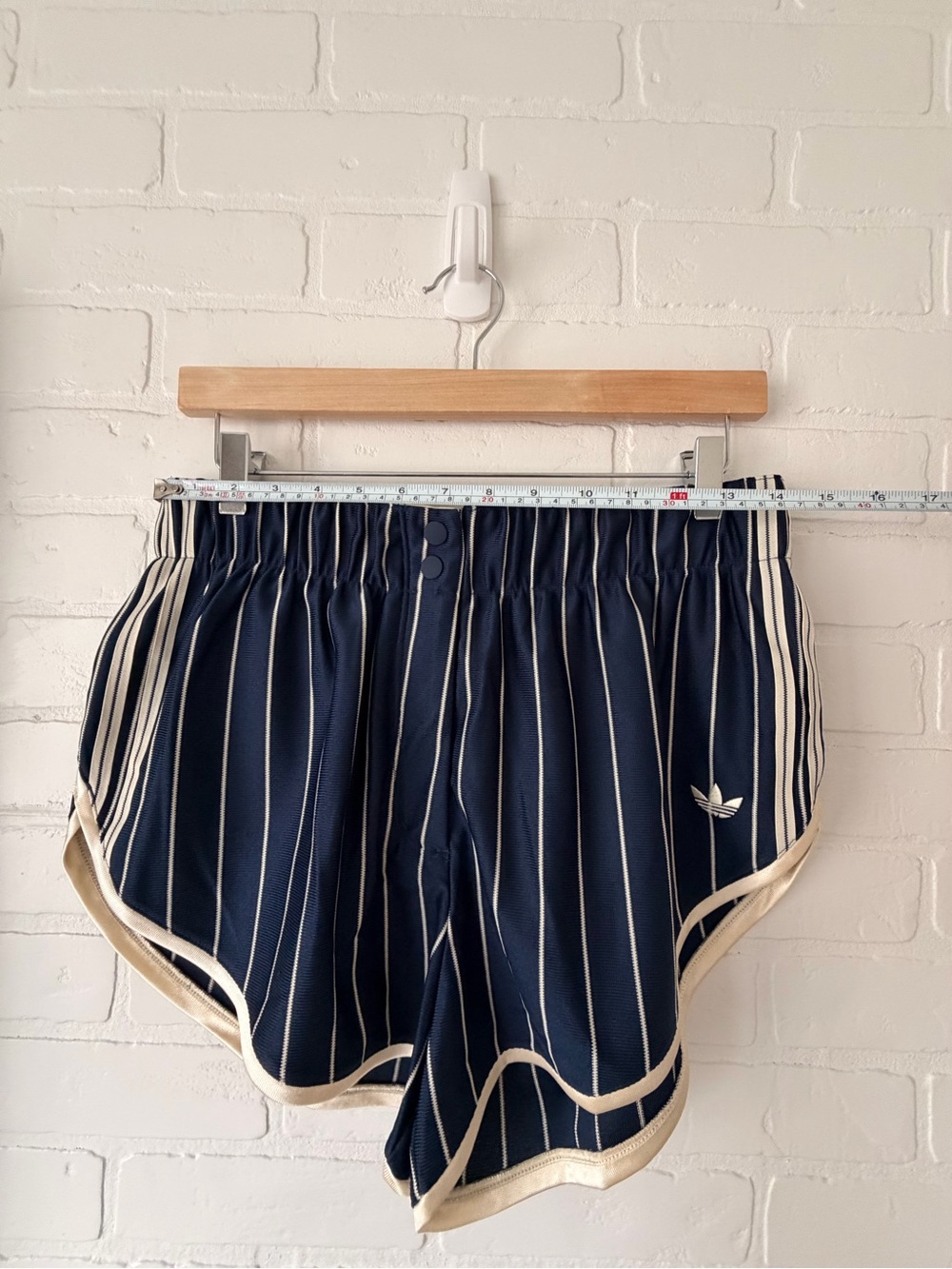 Adidas Originals Women’s Navy Pinstripe Firebird Shorts w Cream Trim, M, NWT - Picture 5 of 12